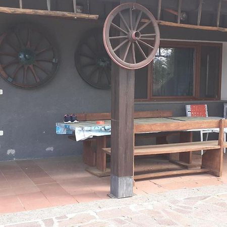 Bellavista Prile Bed & Breakfast กาส์ตีจลิโอเน เดลลา เปสกายา ห้อง รูปภาพ